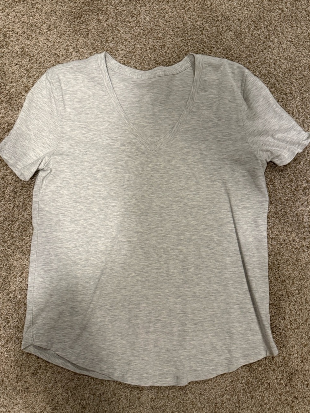 Lululemon women’s love v-neck shirt size 6 heathered light grey